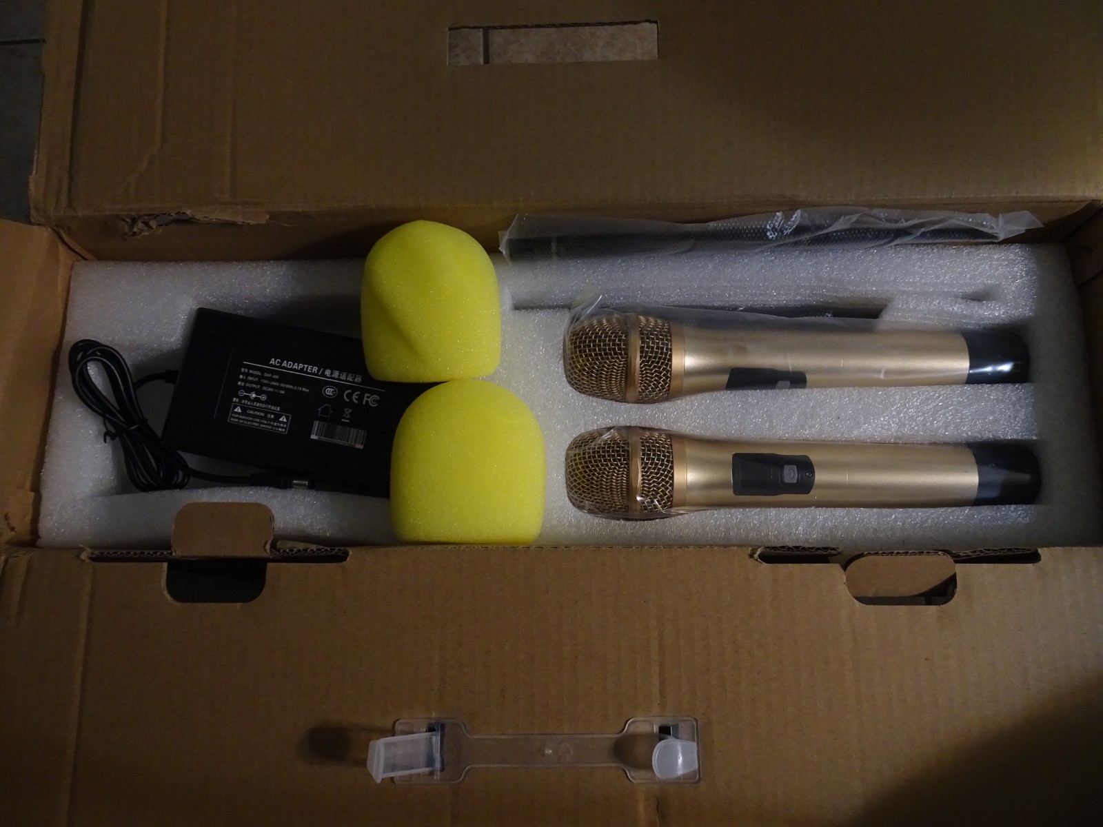 19.5" Touch Screen Karaoke / Media Player All-in-One System 19.5 吋触摸点播一体卡拉OK