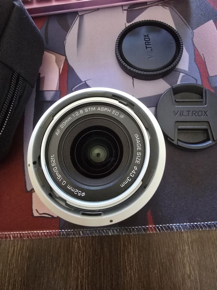 Sony ZV-1 II 21MP Vlogging Camera - White/Bundle