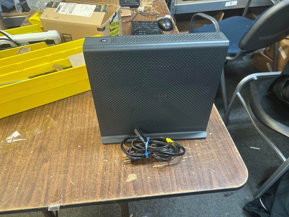NETGEAR AC1900 Cable Modem Voice Router C7100V