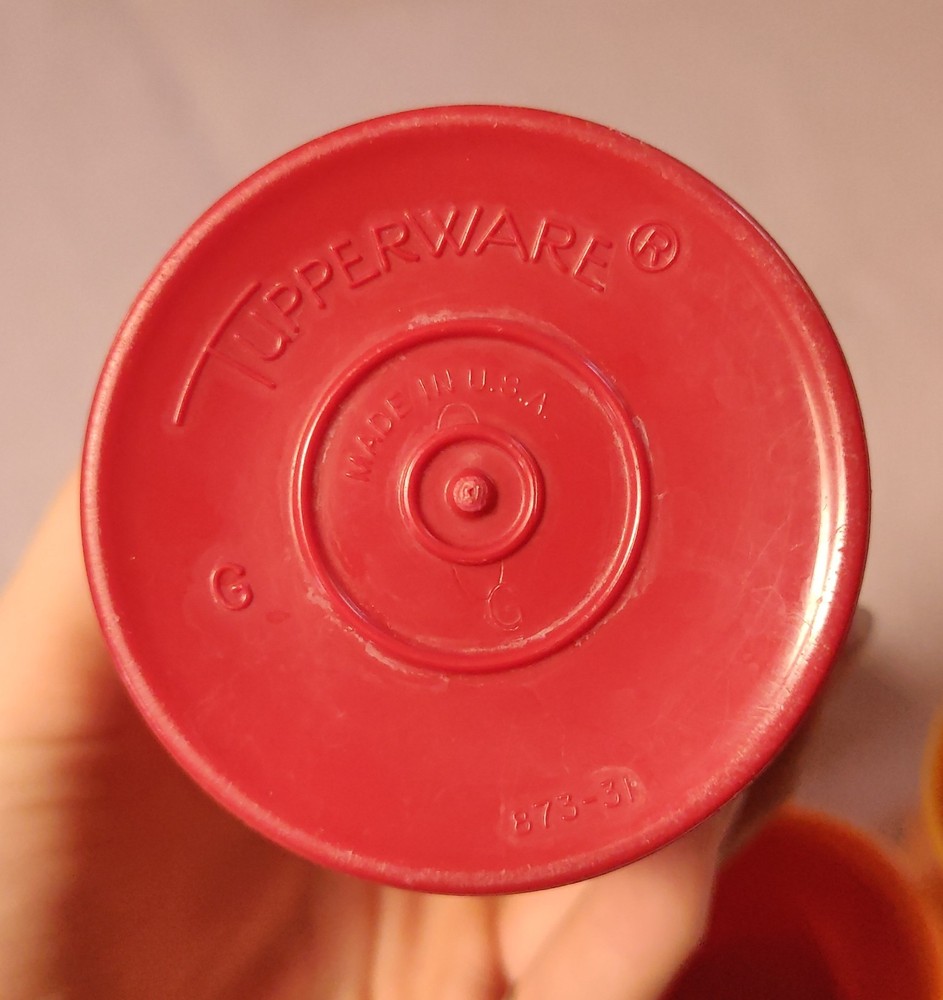 4 Tupperware cups fall colors 873-9