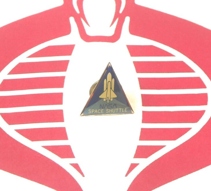 Small Space Shuttle Collectable PIN Back Button