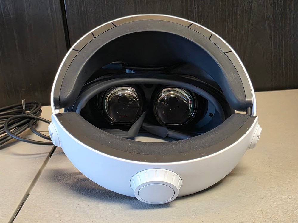 Sony PlayStation VR2 for PS5 Read Ad