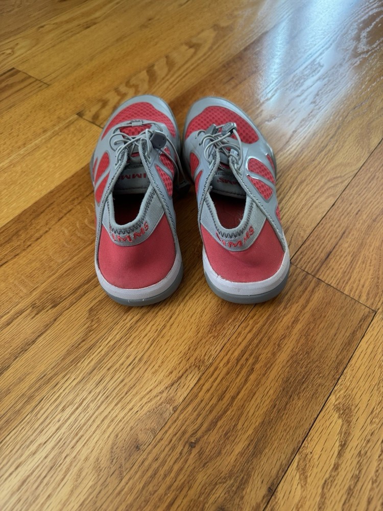 Woman’s Simms Deck Shoes Size 8