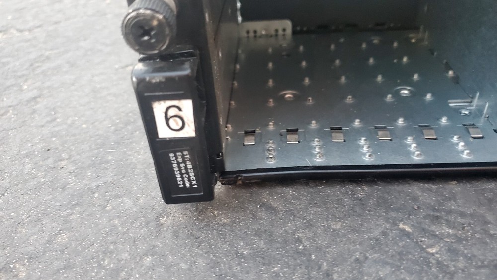 Dell Compellent SC220 Direct Attached Storage Array 2x PS / No trays or Control