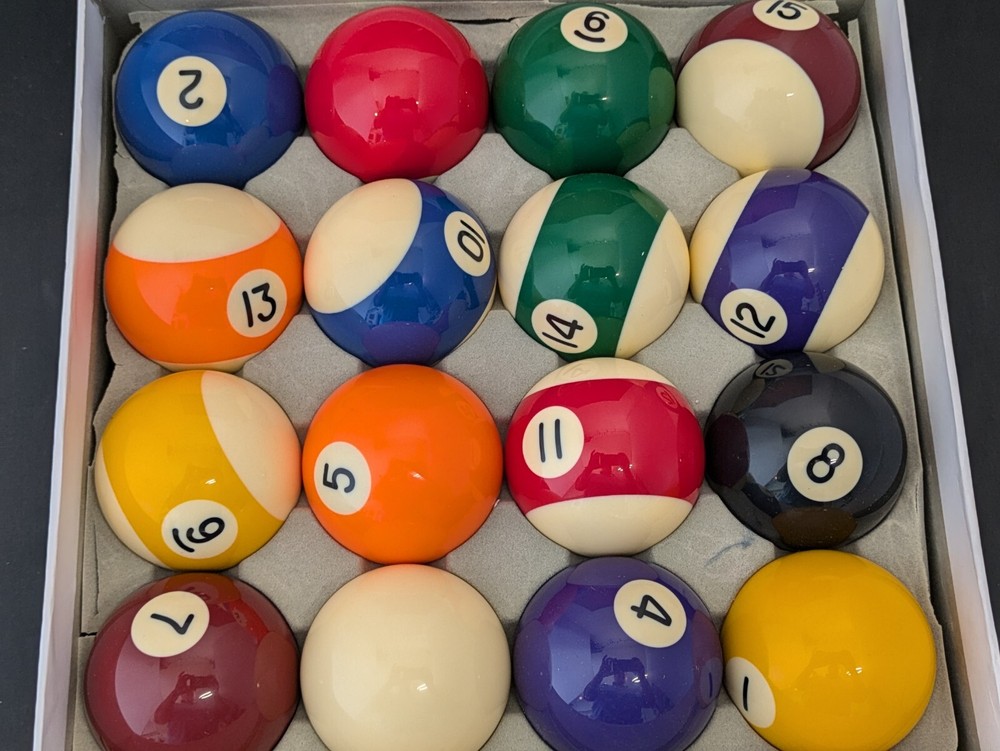 NEW Billiard Ball Set  ACTION DELUXE