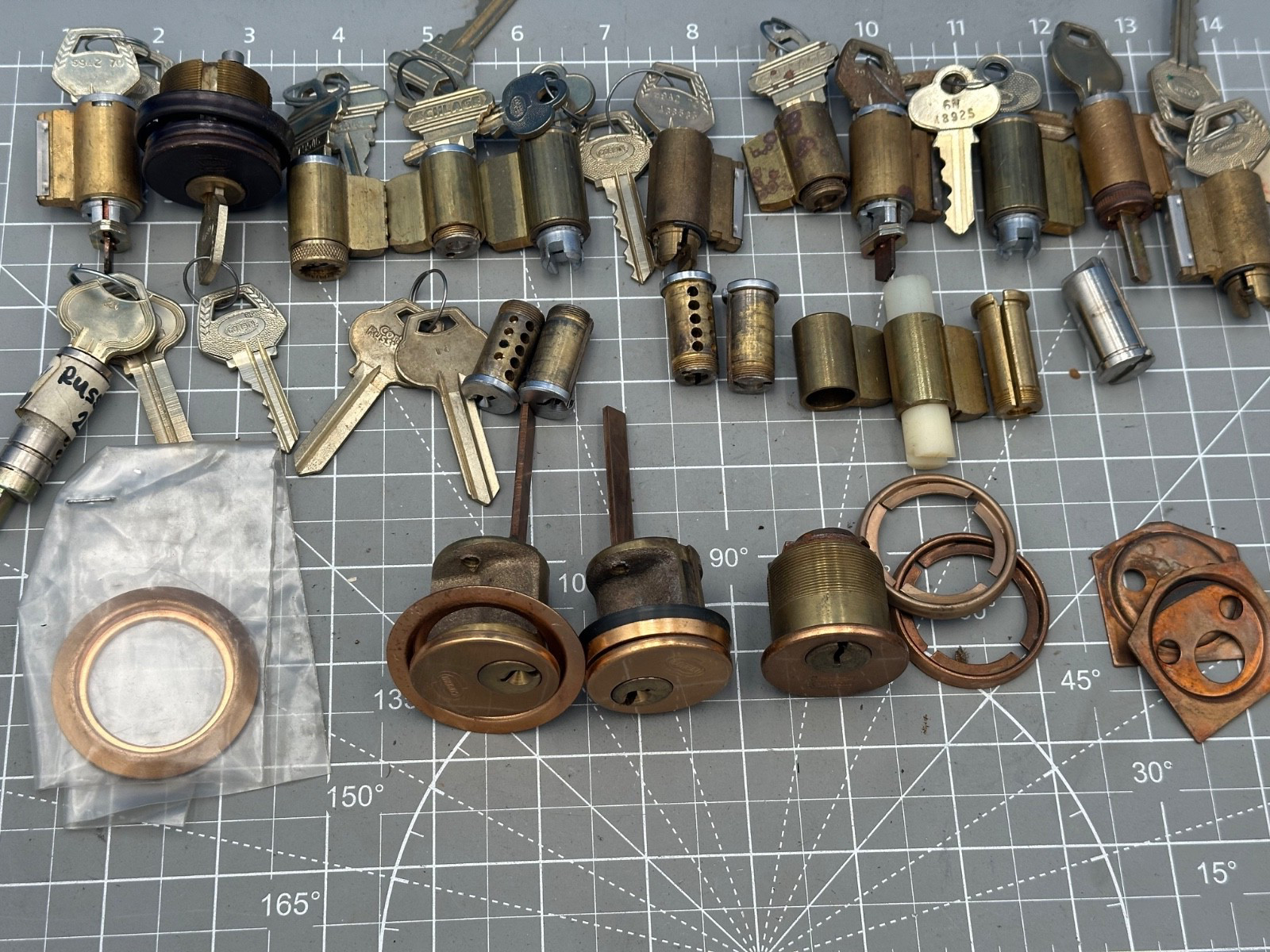 LOCKSMITH LOT - 14 CYLINDERS (SHLAGE, CORBIN, RUSSWIN) AND 7 PLUGS