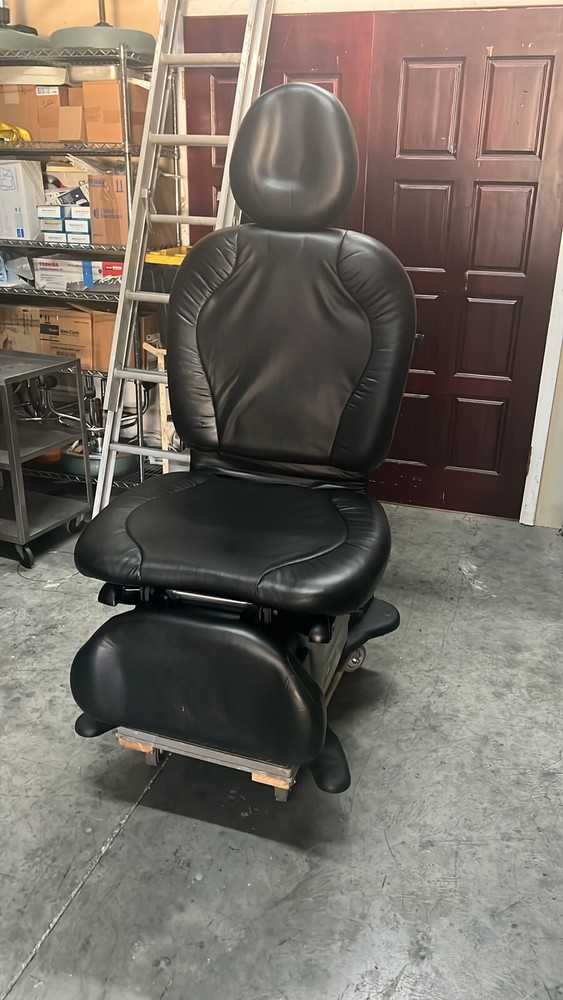 midmark 630 humanform procedure chair
