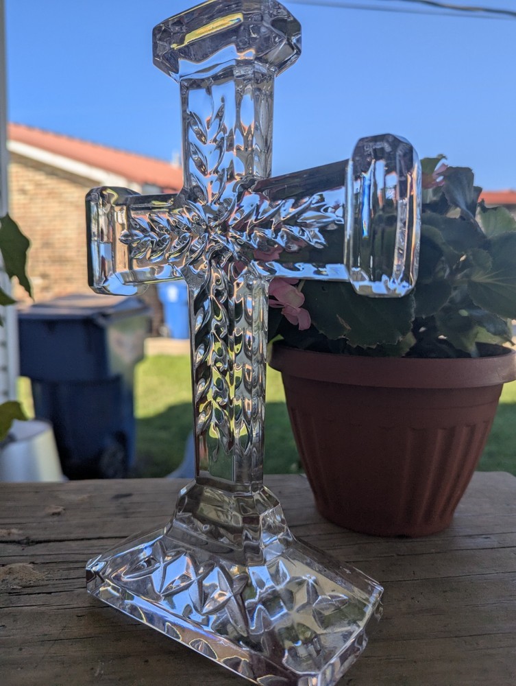 SOLID GLASS CROSS STANDS 10×6" HOME DECOR