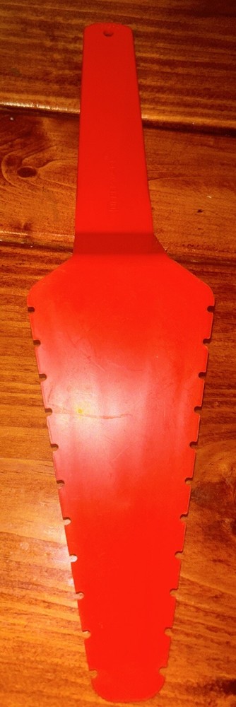 Vintage Tupperware Orange Cake Knife Pie Server