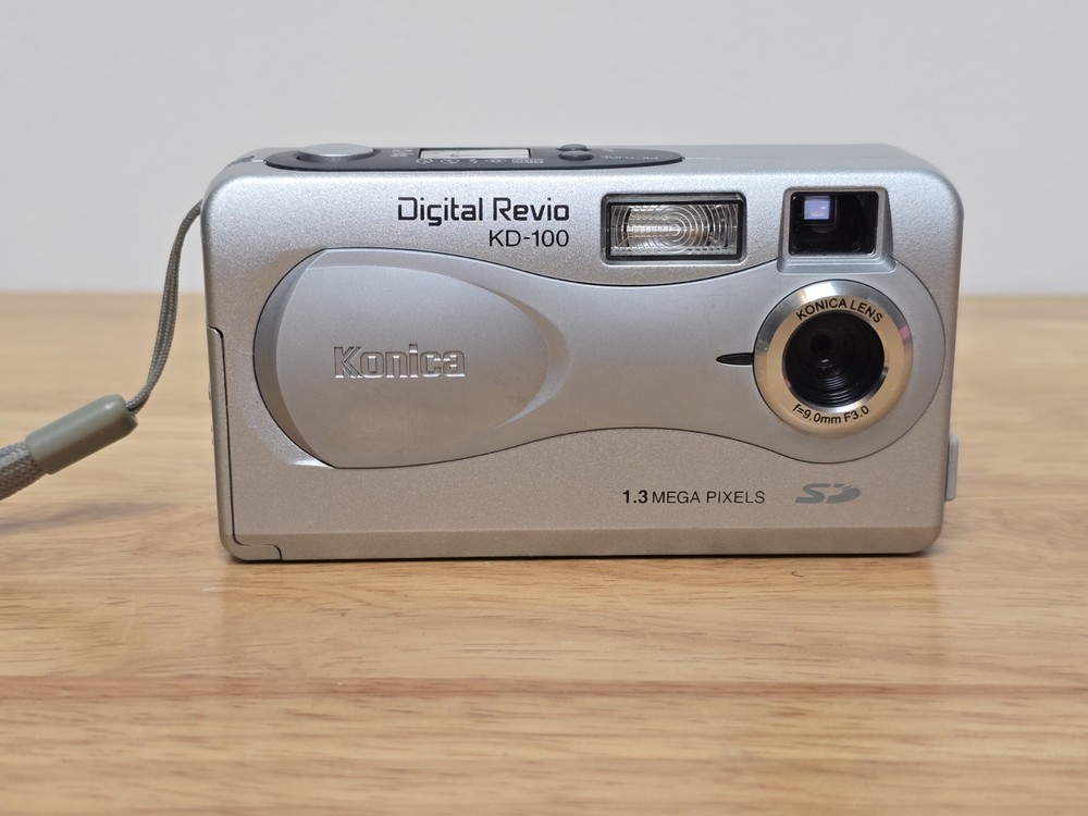 Konica KD-100 1.3MP Compact Digital Camera Silver Tested Working
