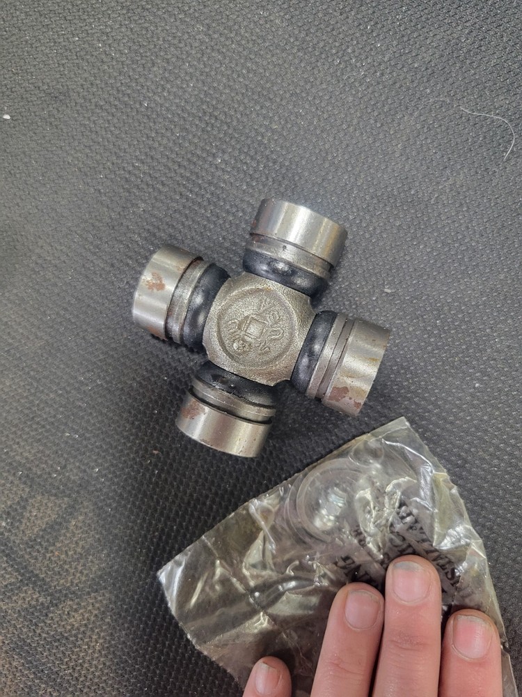 Spicer 5-1501X Drive Train Components