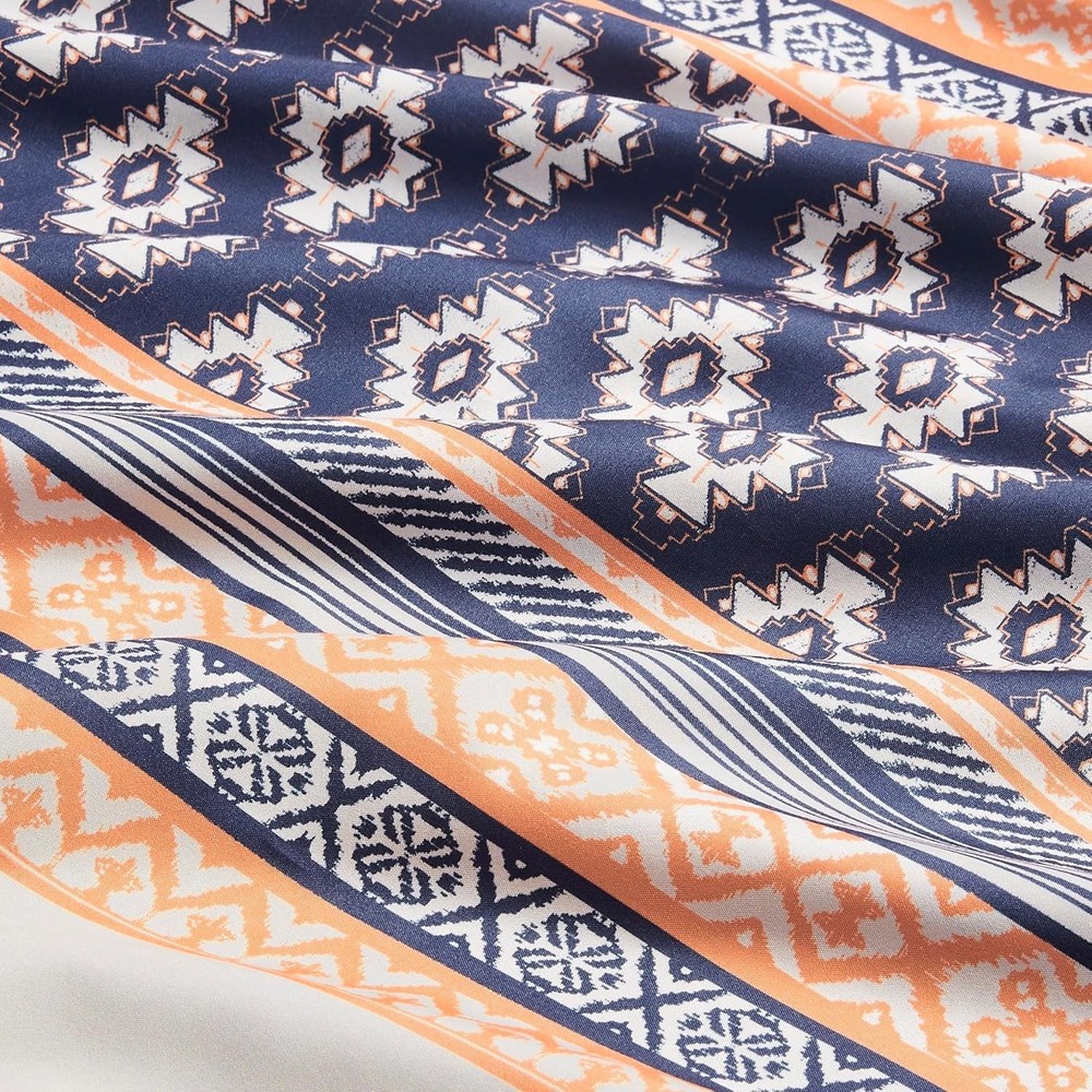 Lightweight Microfiber 3-Piece Comforter Set in Chic Geometrics - Full/Queen