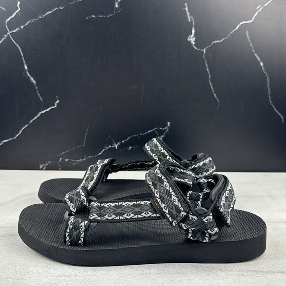 Pulltop Jolin Men’s Sandal Black/White sz 4