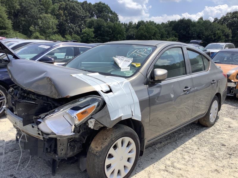 VERSA 2017 Glove Box 4330663