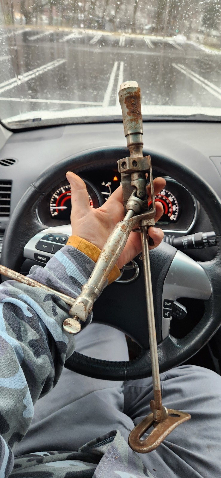 McClellan patent corner brace