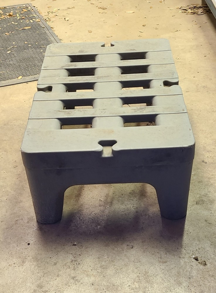 Poly BowTie Dunnage Rack, 36"D, 1500 lbs. Capacity
