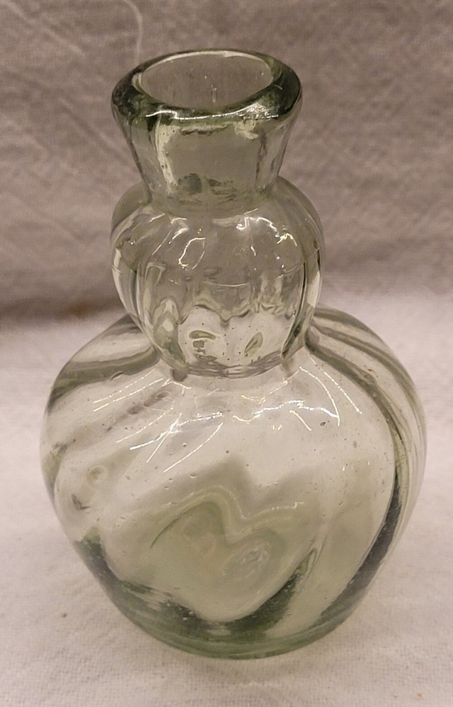 Nice Swirled Pontiled Light Green Small Bottle