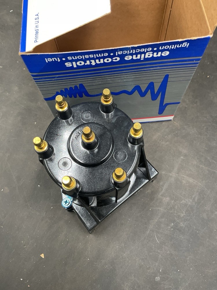 CarQuest / Standard Distributor Cap DR-460