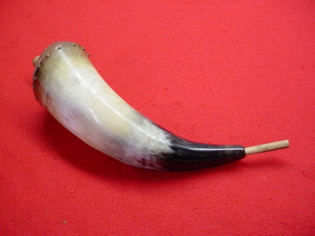 Muzzleloader Powder Horn- 8" Length- No Strap - Nice !! (E)