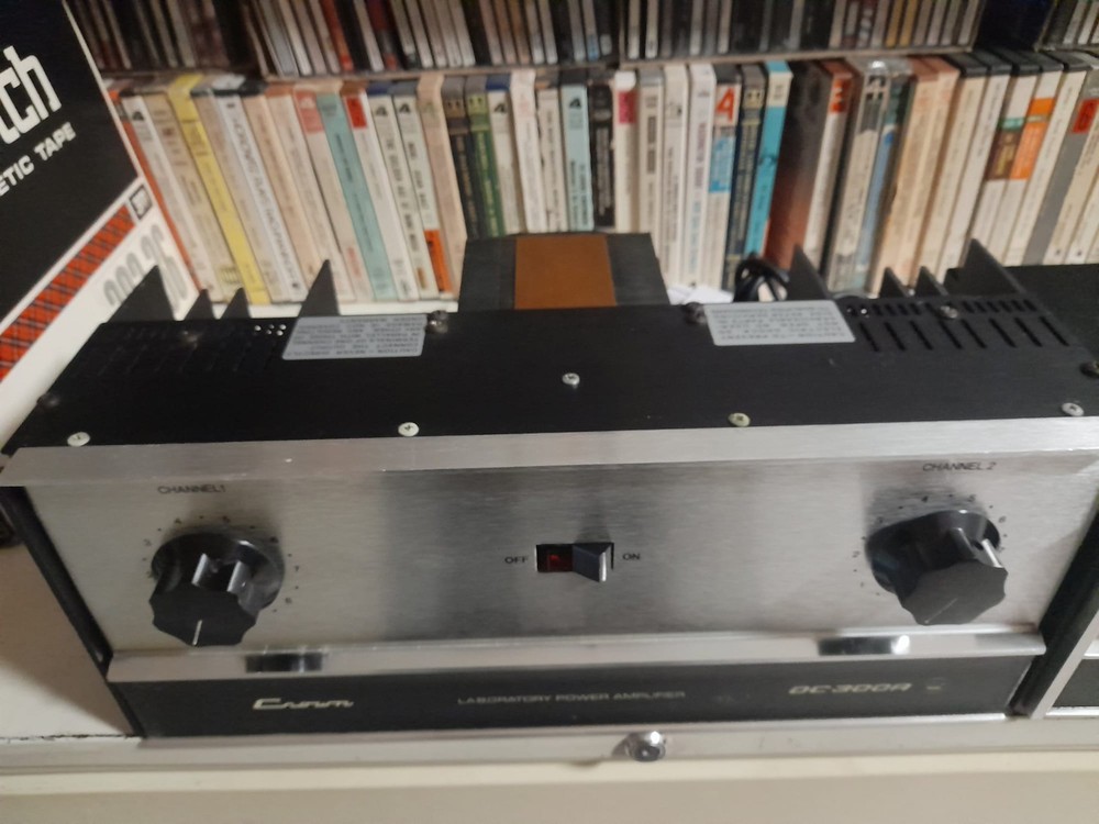 CROWN POWER PREAMPLIFIER AND FINAL MOD. IC 150 E DC 300A BLACK.