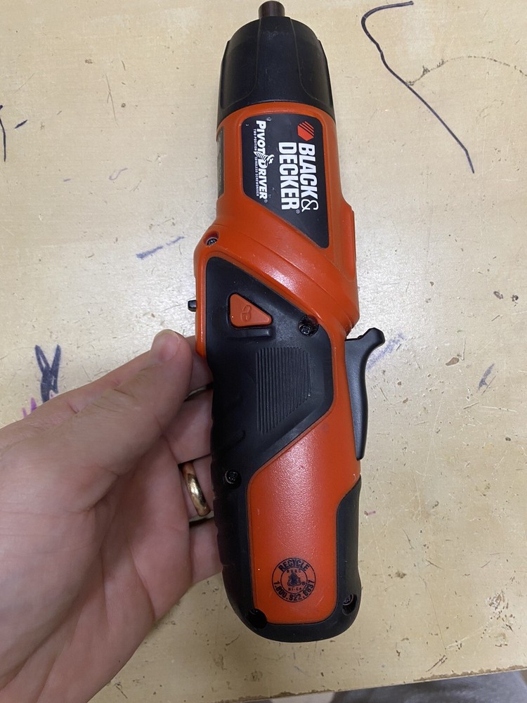 Black and Decker PD400LG Type-1 Cordless Screw Driver
