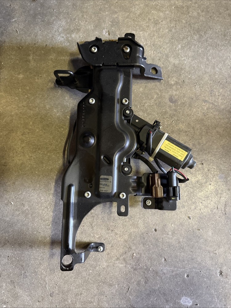 2003-2007 Lincoln Town Car Trunk Latch Power Pull Down Motor Actuator