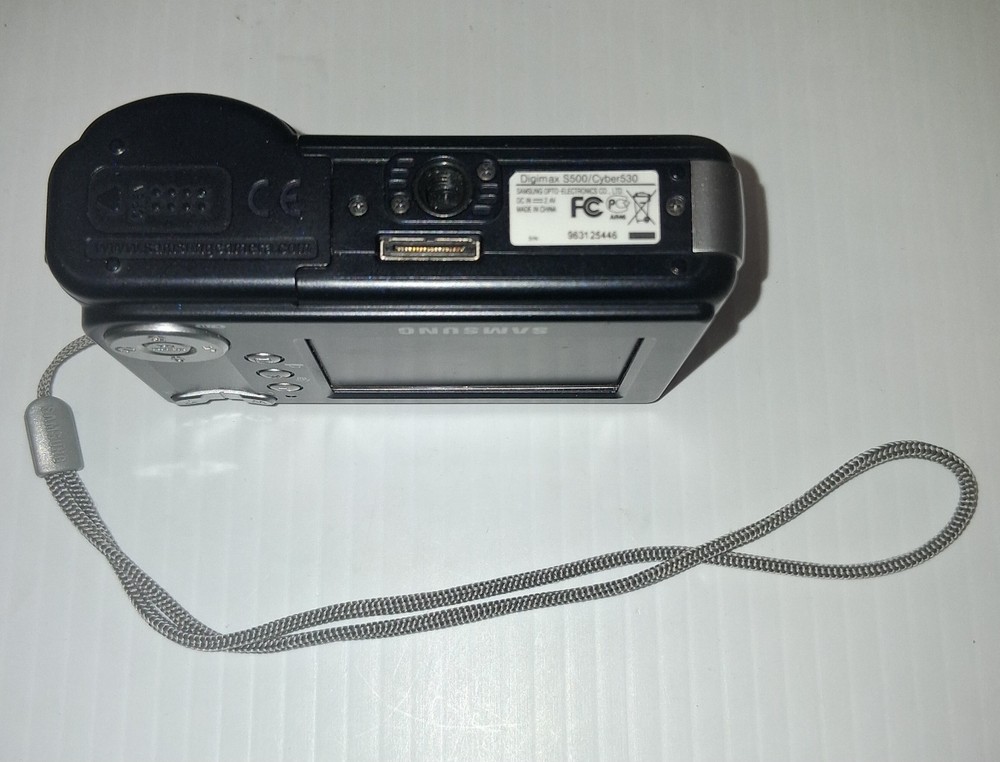 Samsung Digimax S500 5.1MP Digital Camera Black
