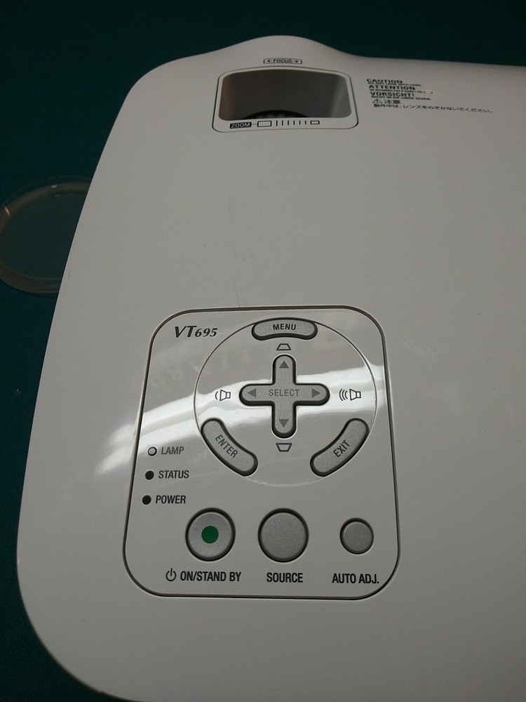 NEC VT695 Portable Projector LCD Multimedia Data w/ Remote Cords & Ceiling Mount