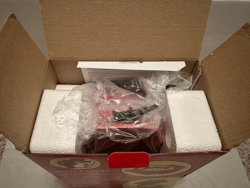 Buc-ees Waffle Maker Buccees Beaver NEW in Box
