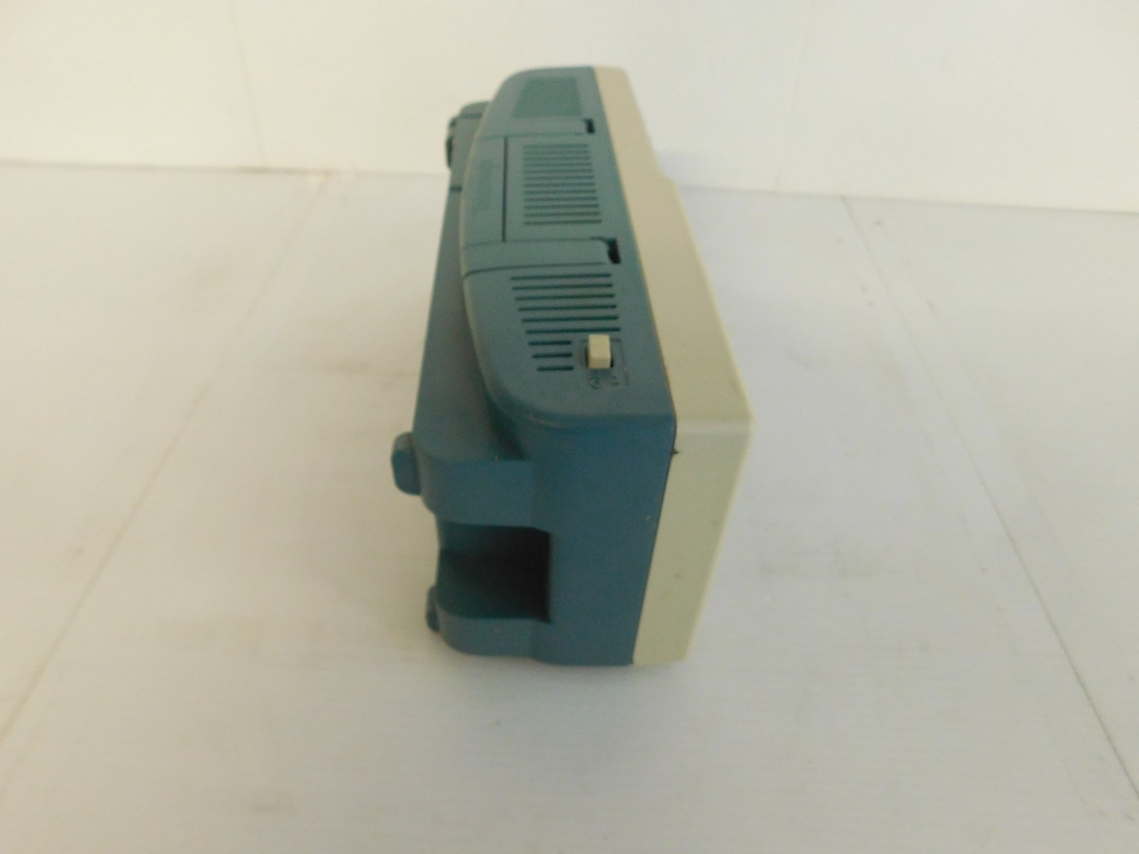 TEKTRONIX TDS 1002 TWO CHANNEL DIGITAL STORAGE OSCILLOSCOPE 60 MHZ (PLS62)