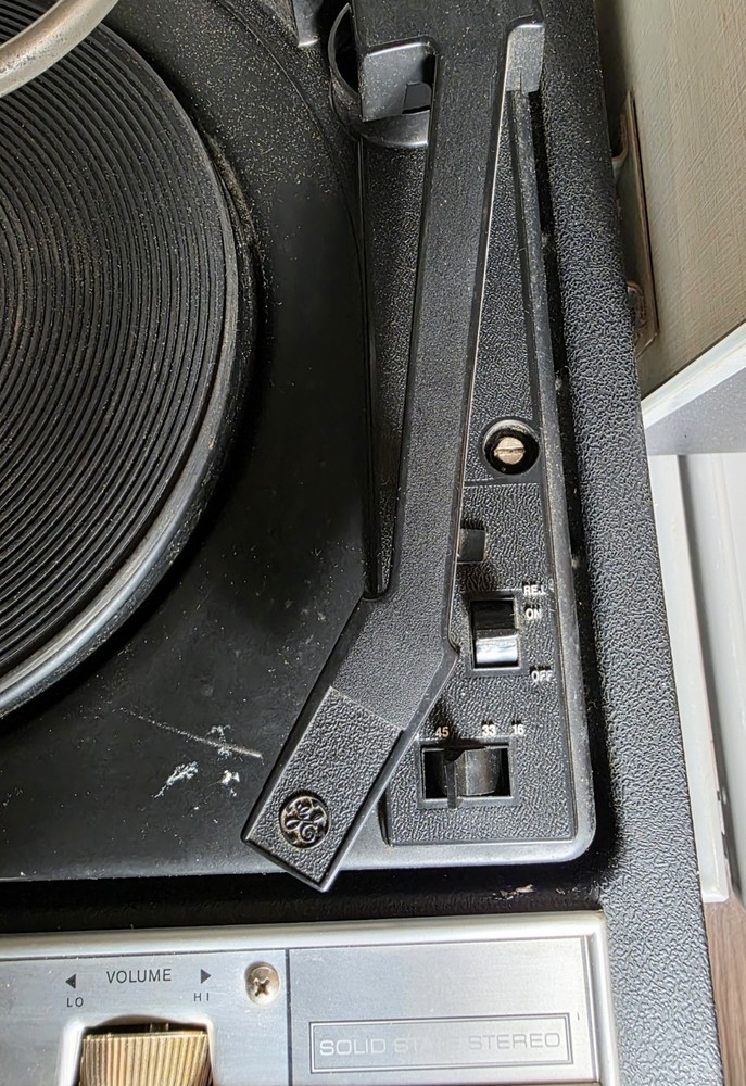G E Solid State Stereo Portable Record Player with Detachable Spea…