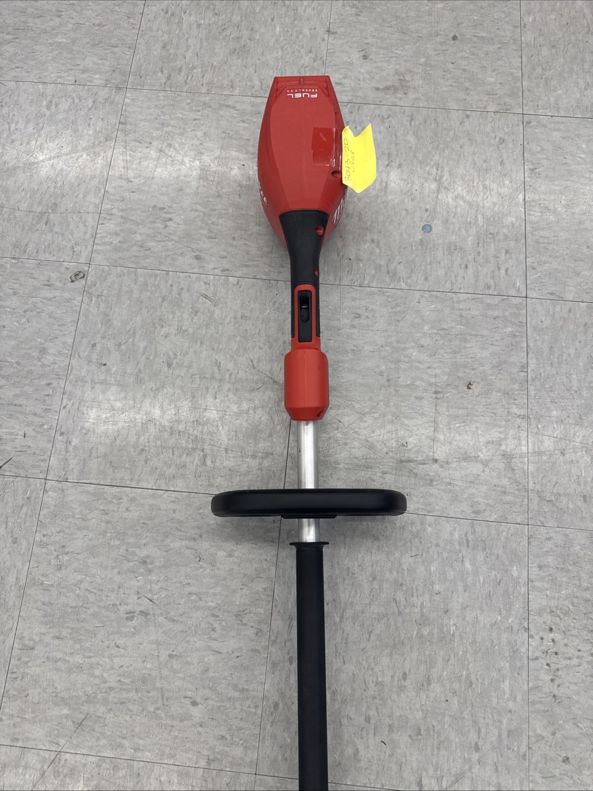 Milwaukee 3043-20 M18 FUEL 18V Cordless Short Pole Hedge Trimmer - Bare Tool