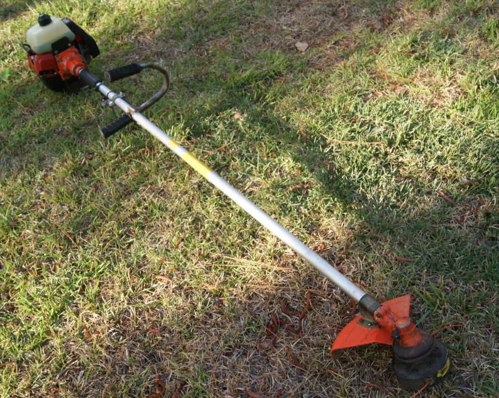 ROBIN NB351 STRING TRIMMER-BUSHWACKER MADE IN JAPAN 34.5CC ENGINE