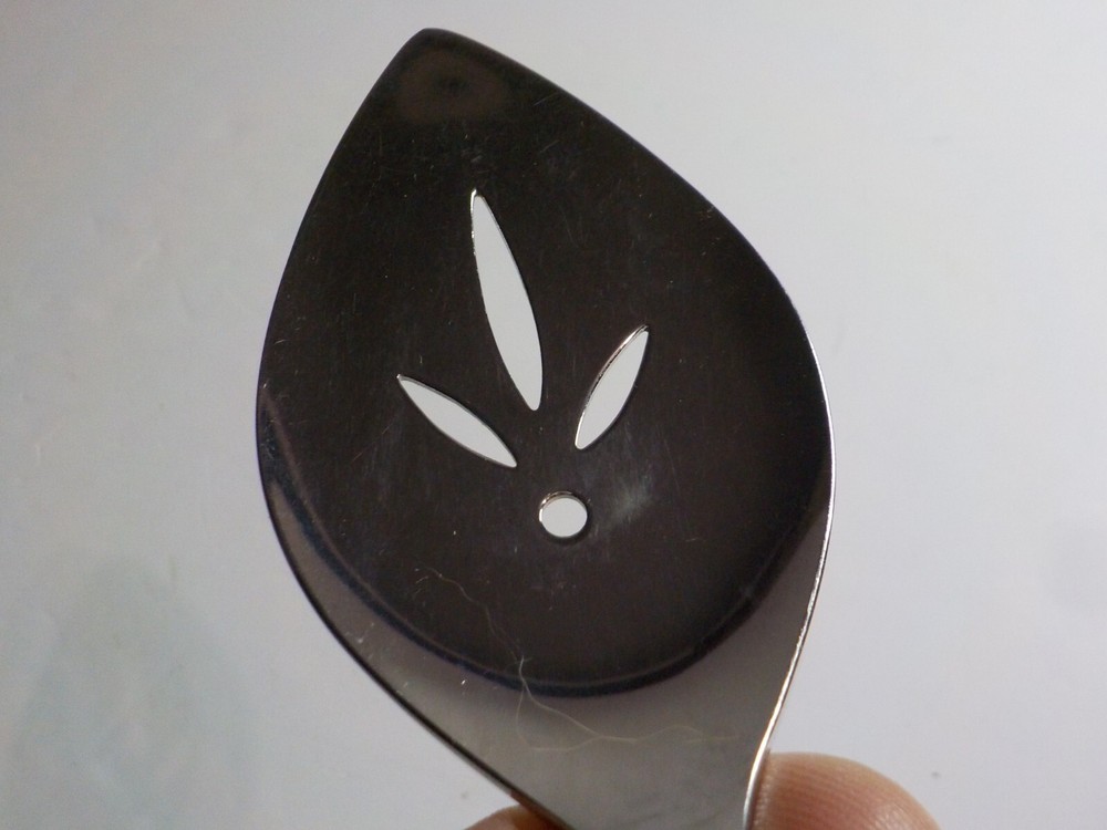 Oneida Craft Deluxe Stainless TEXTURA Pattern Pie Server 8 3/8"