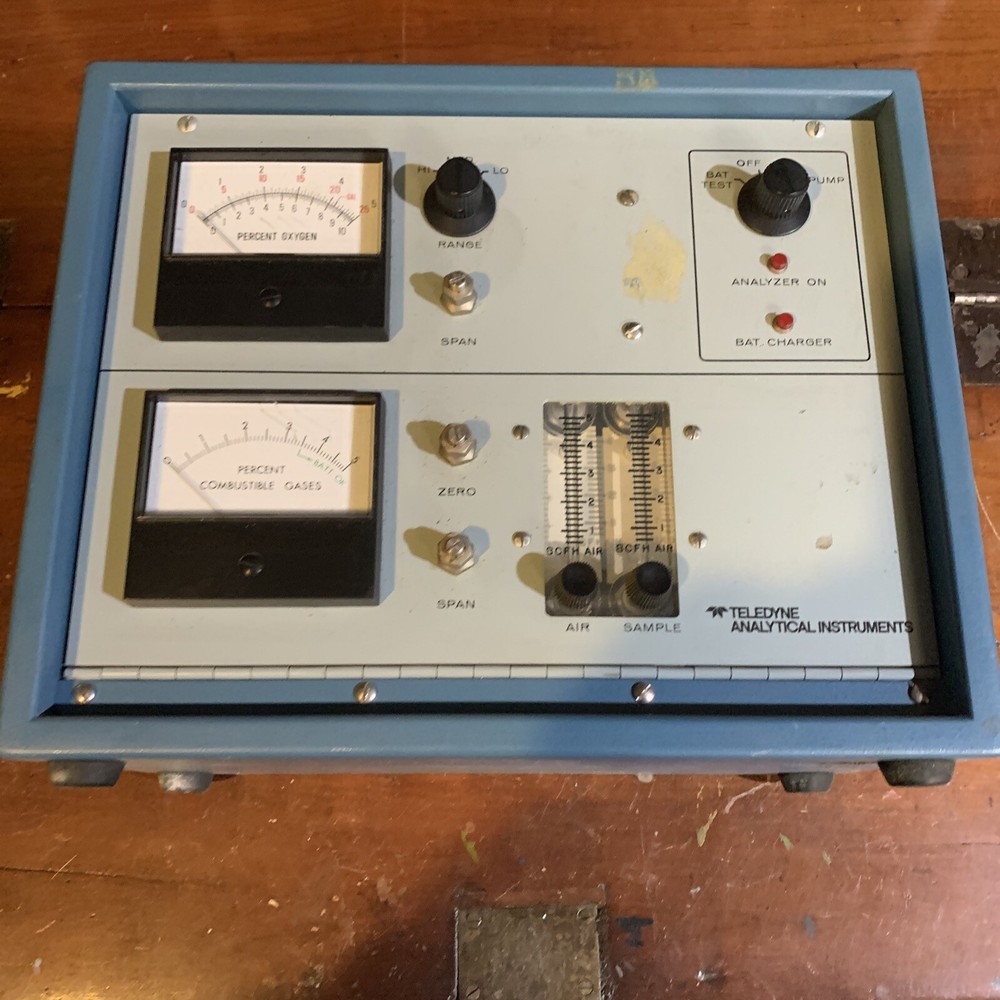 Teledyne  Gas Analyzer