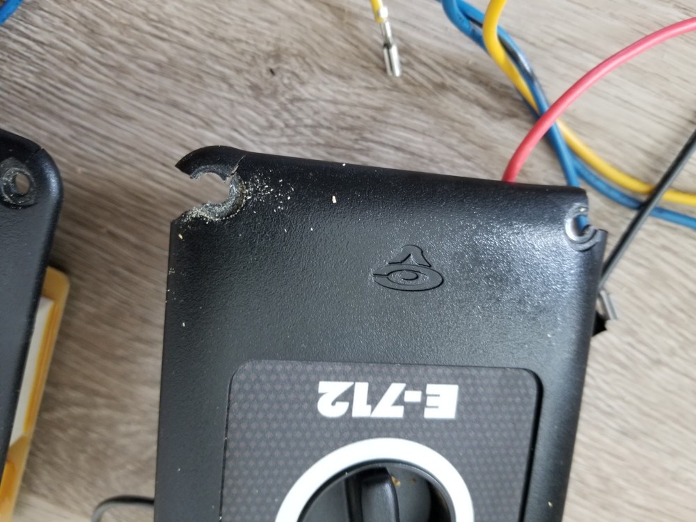 PAIR CERWIN VEGA E712 SPEAKER CONTROL