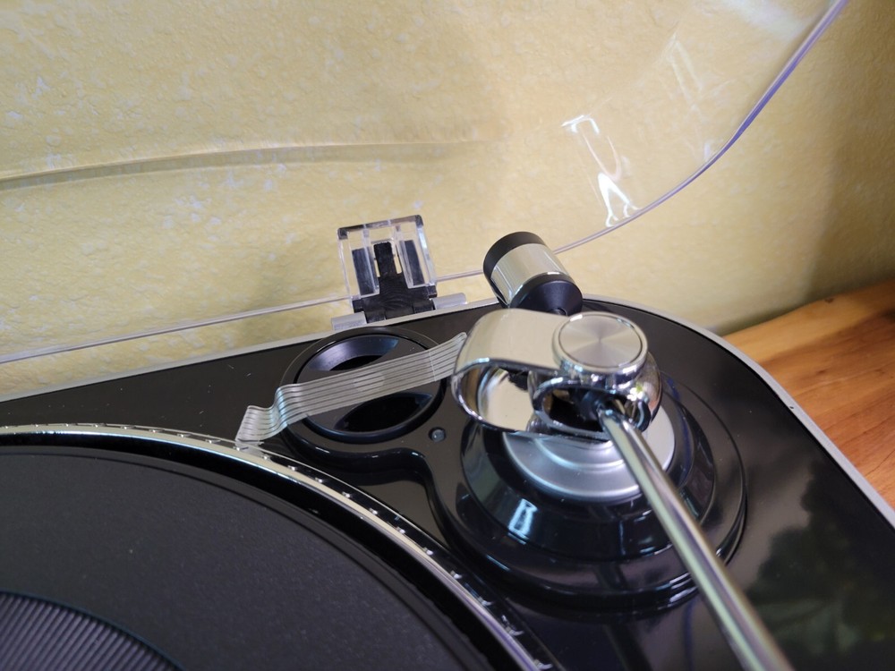 Innovative Technology ITUT400 Turntable Encode Vinyl to PC CD Laptop Memory Chp