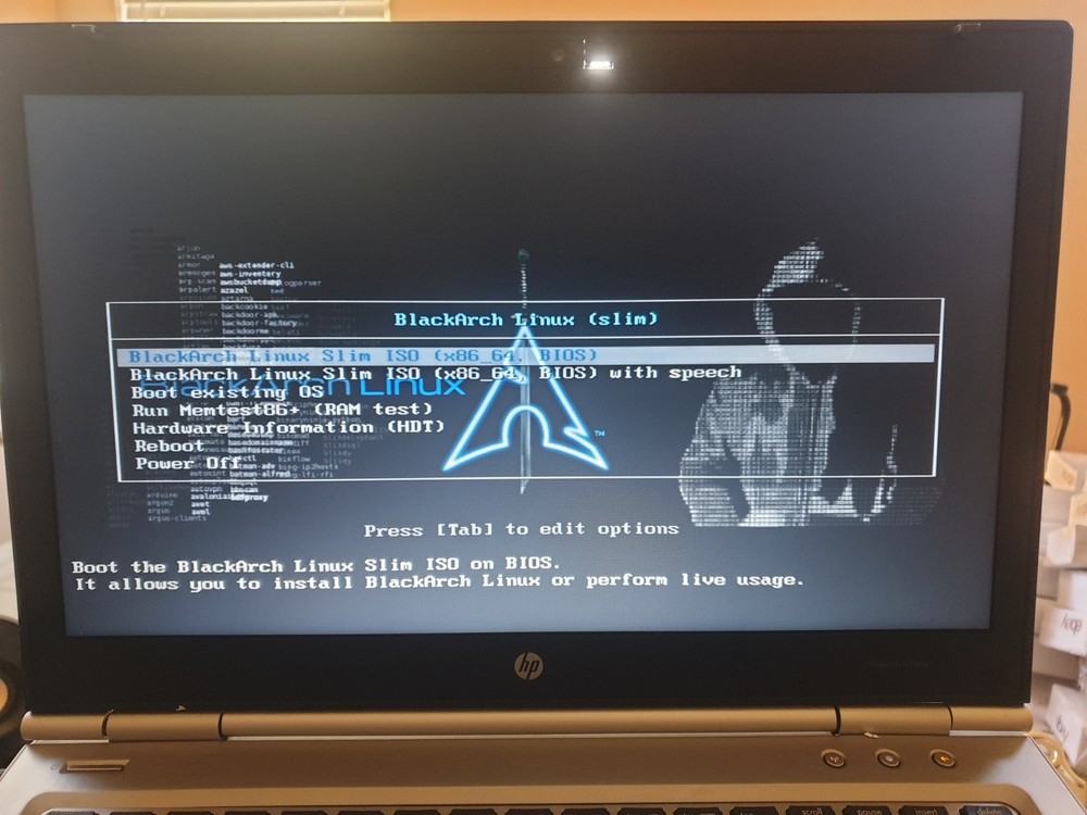 Linux BlackArch Slim 2023.05.01 64-bit Bootable Live and Install USB Flash Drive