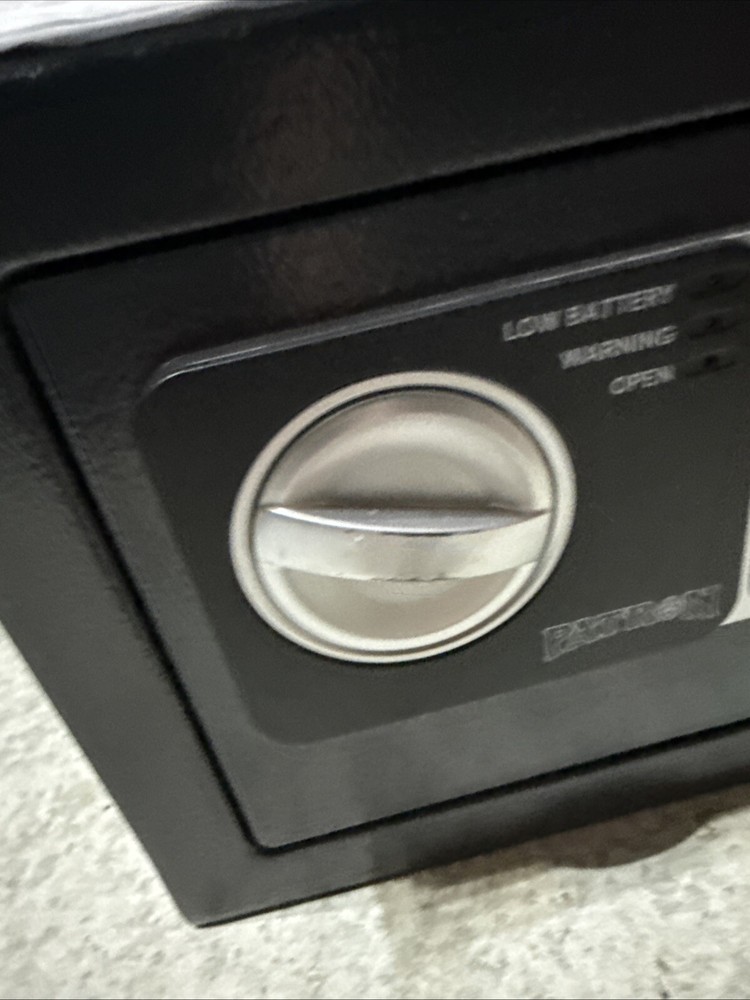 PATRON Small Safe Box MODEL 17NEF-FP Gray