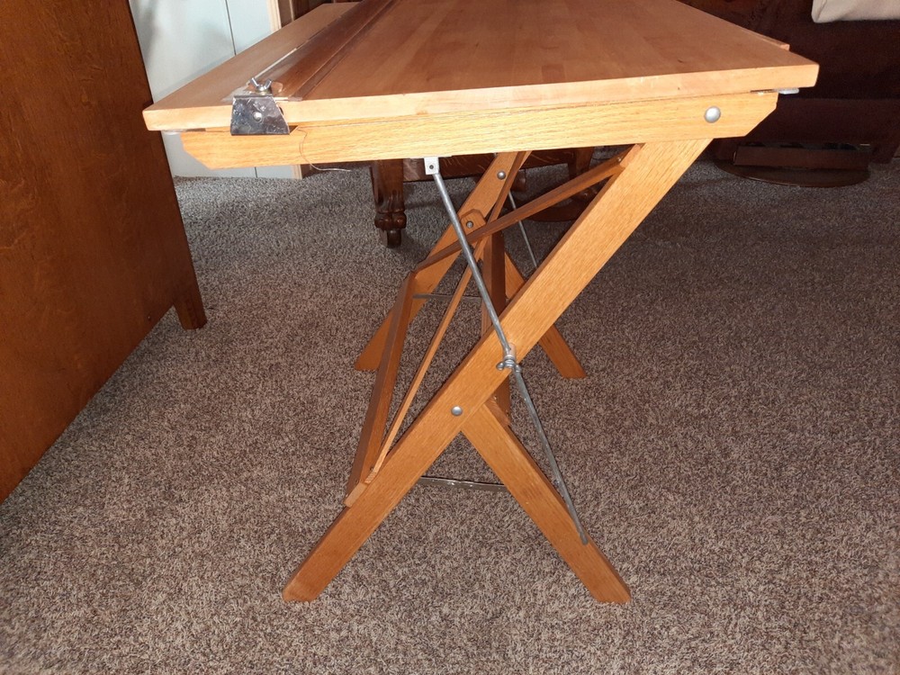 Pine-Top Wooden Drafting / Drawing Table w/Parallel Arm