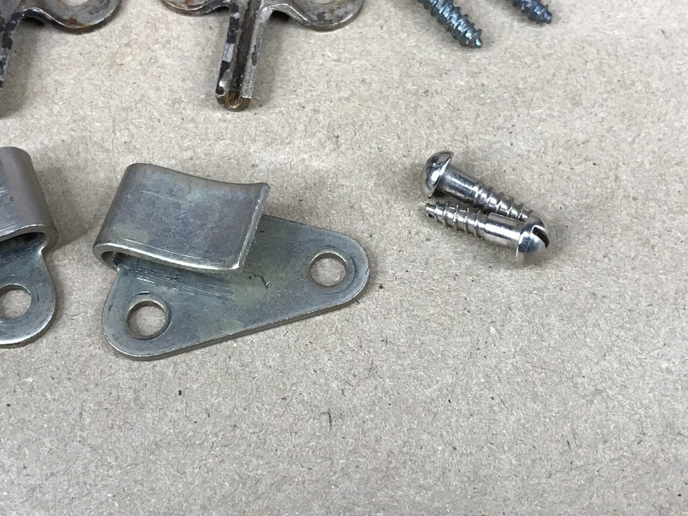 Original Victor Victrola VV-XI Replacement Motor Deck Table Mount Hardware