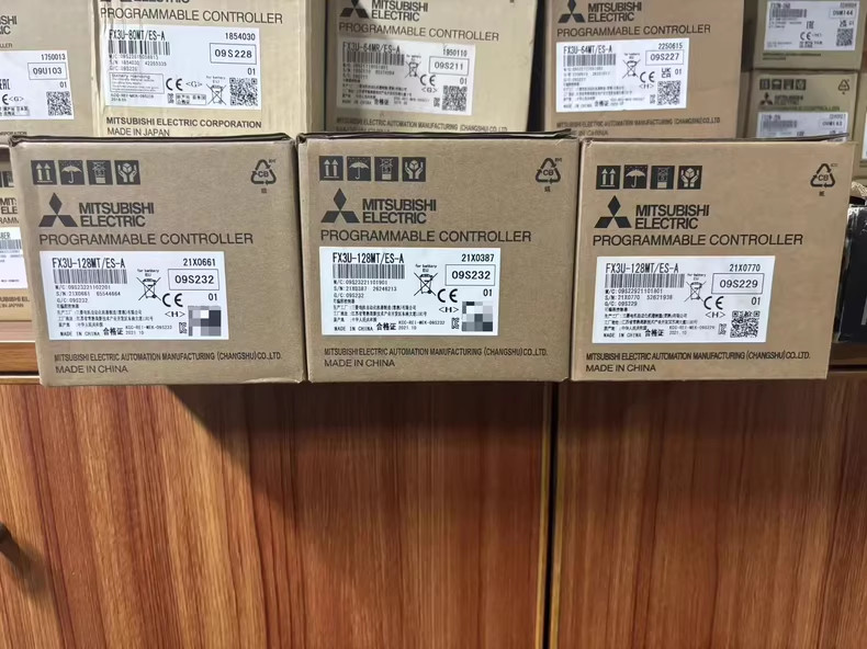 New Mitsubishi FX3U-128MT/ES-A PLC Programmable Controller One FX3U128MTESA