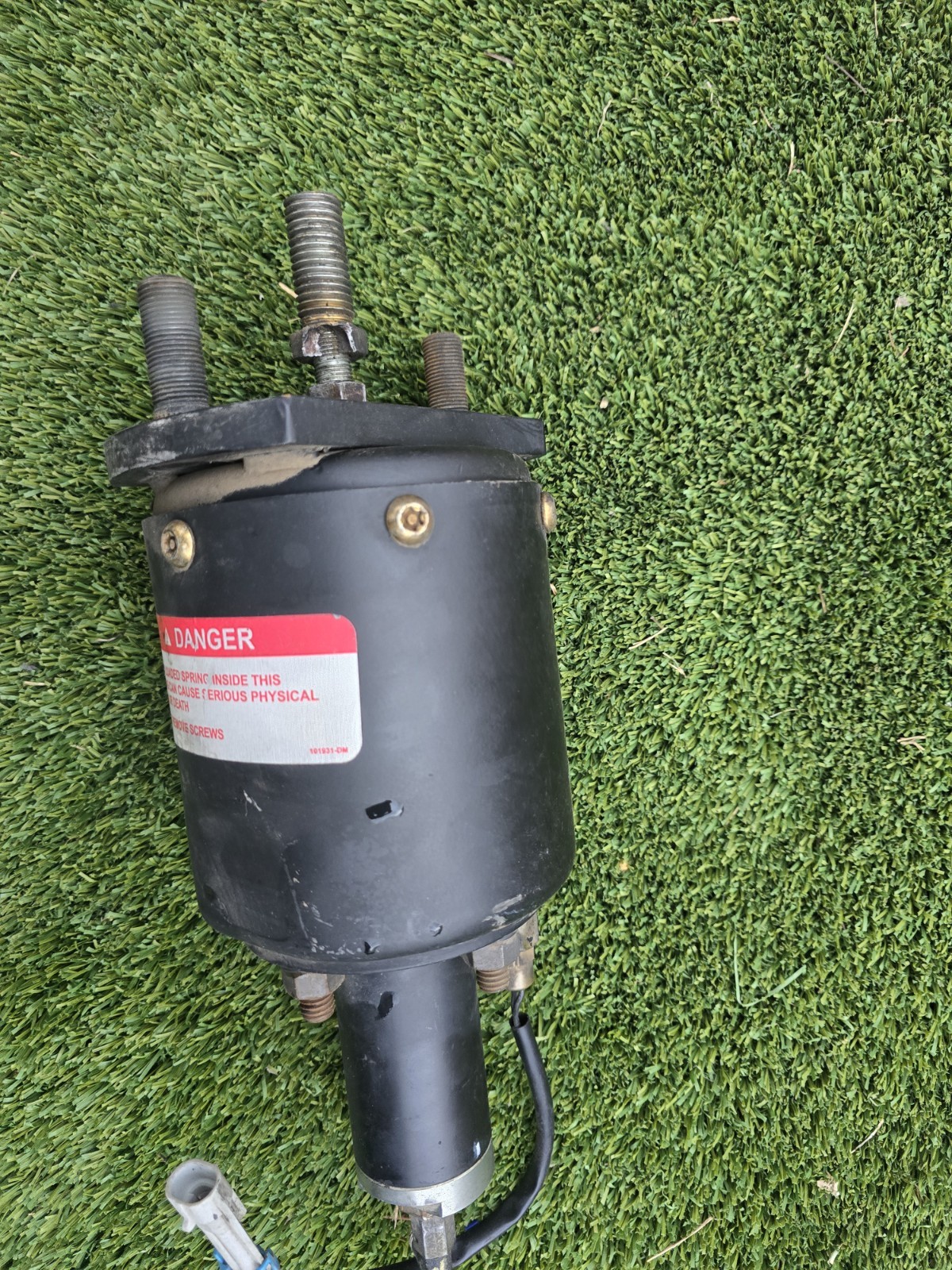 BRAKE CHAMBER HALDEX-BERG Part # 1591611 BRAKE GM Parking Brake Actuator Use