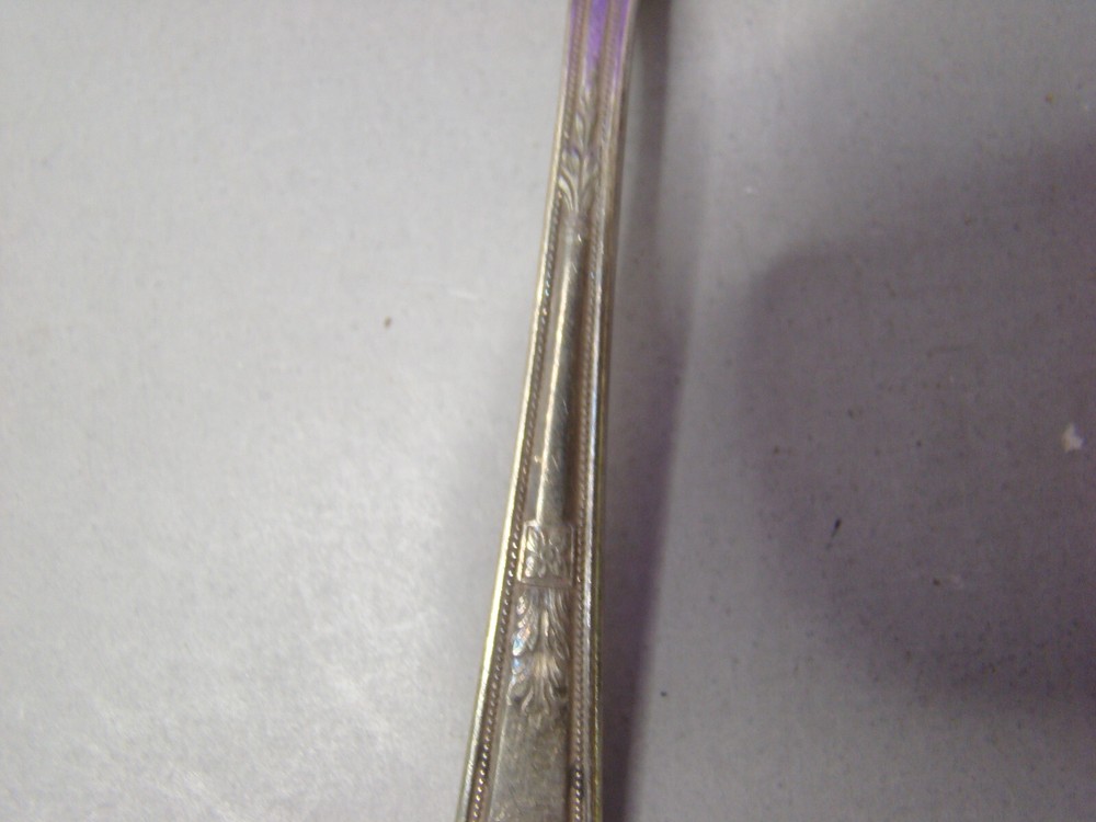 WM Rogers AA Silver Plated Flatware spoon 6"