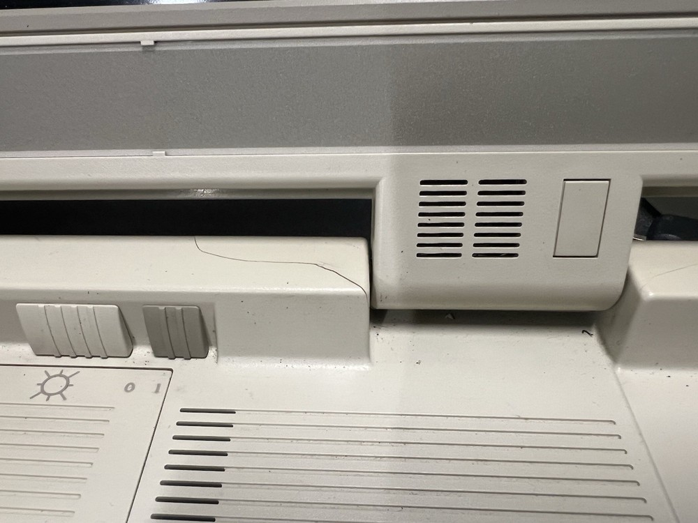 AST Premium Exec 386SX/20 laptop computer