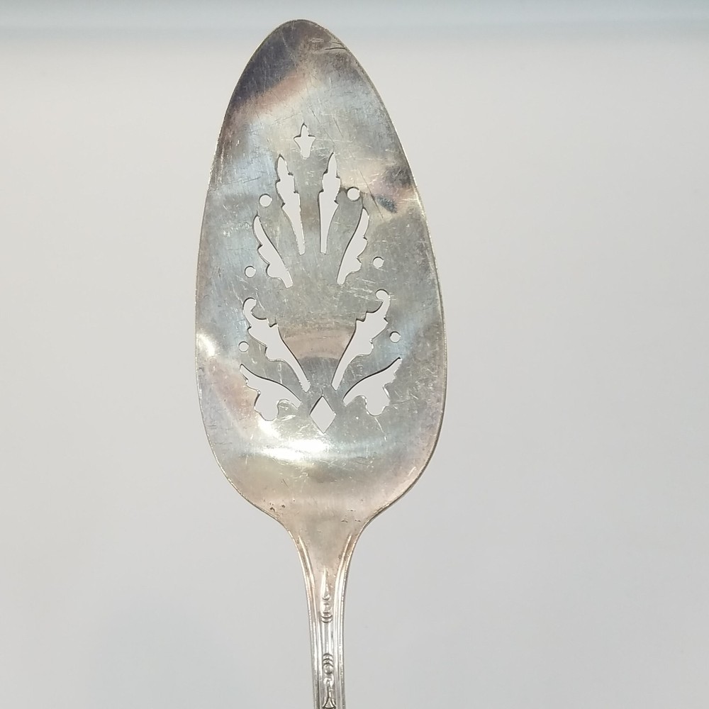 Wm A Rogers A1 Plus Pierced Pie Server Oneida 1936 Meadowbrook Silverplate
