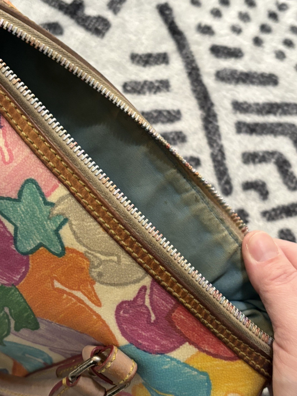 Dooney Bourke Wonder Duck Satchel please see all pics