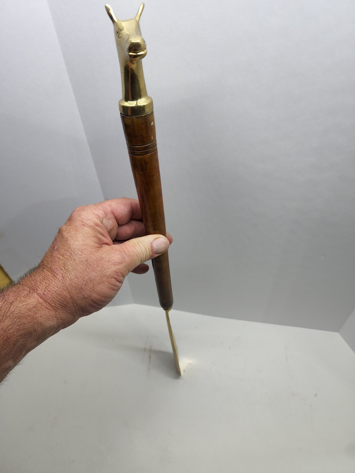 20" Shoe Horn Horse Head Handle Golden in Brass & Wood Shaft