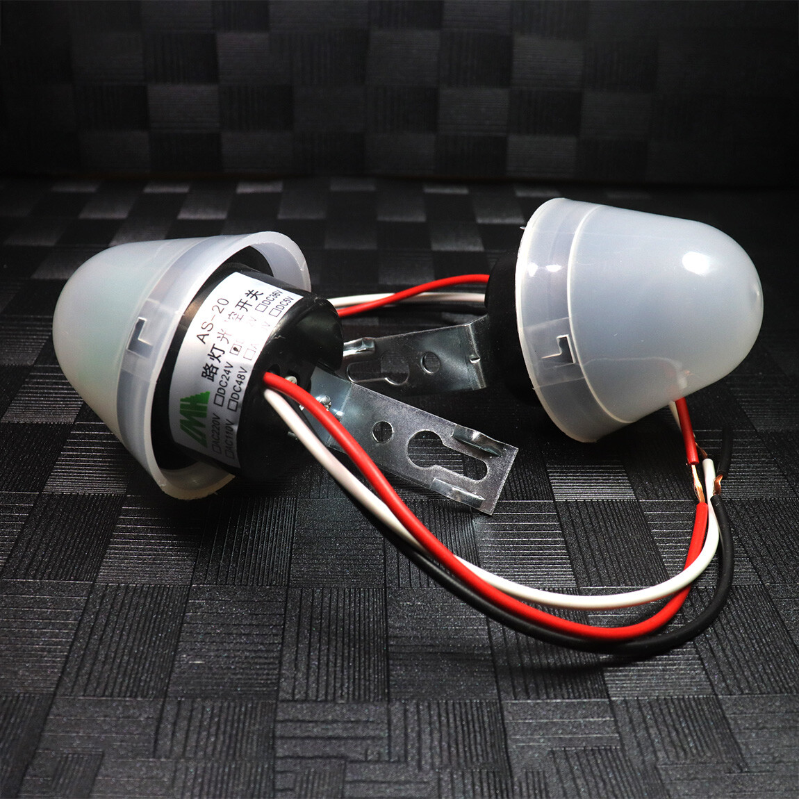 2pcs DC/ AC 12V Auto On Off Light Photocell Switch Control Dark to Dawn Sensor