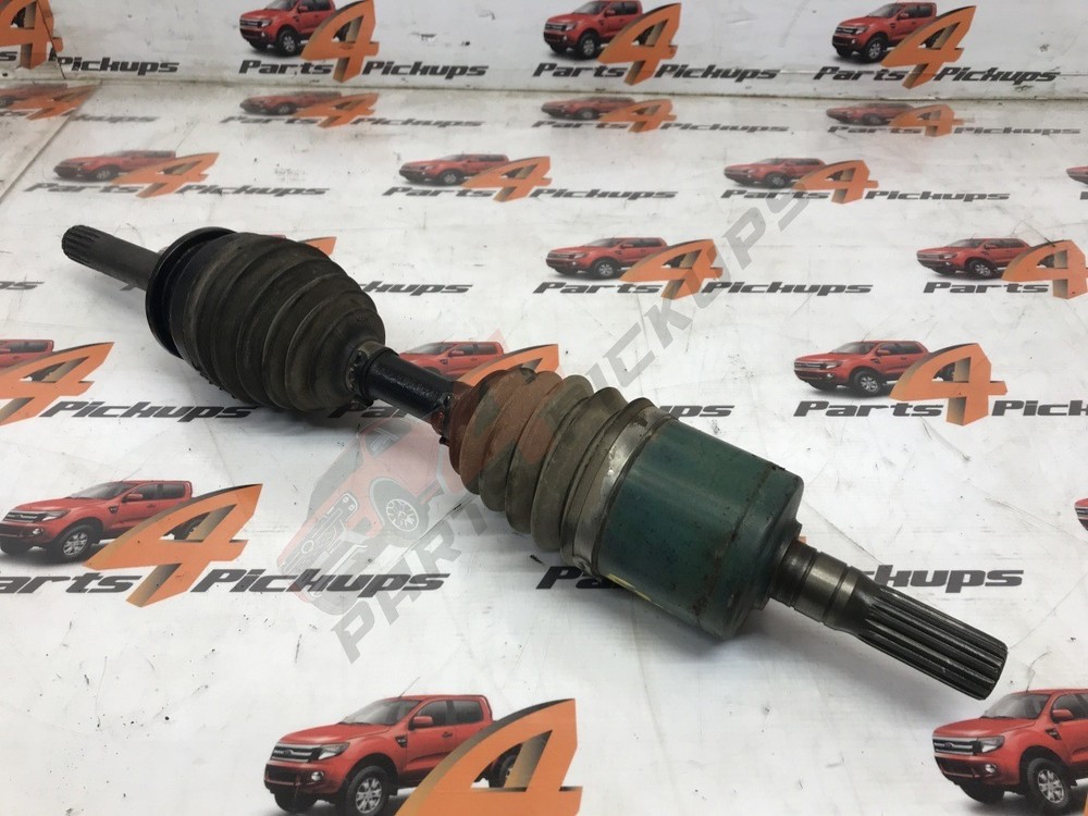 Isuzu Rodeo 3.0 Drivers Side Front Driveshaft 2002-2006